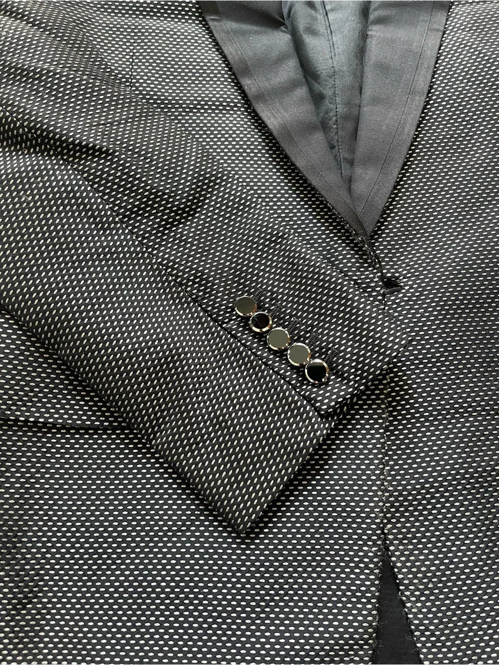 GUCCI | Men's Black/Silver Micro-Pattern Tuxedo Blazer